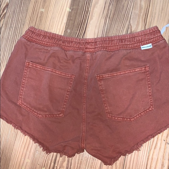 Billabong Orange Shorts - Picture 3 of 5